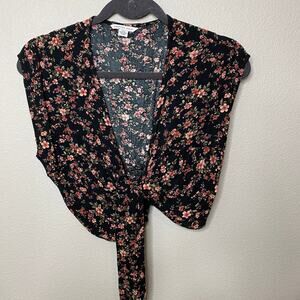 American Eagle Tie Front Short Sleeve Crop‎ Top M